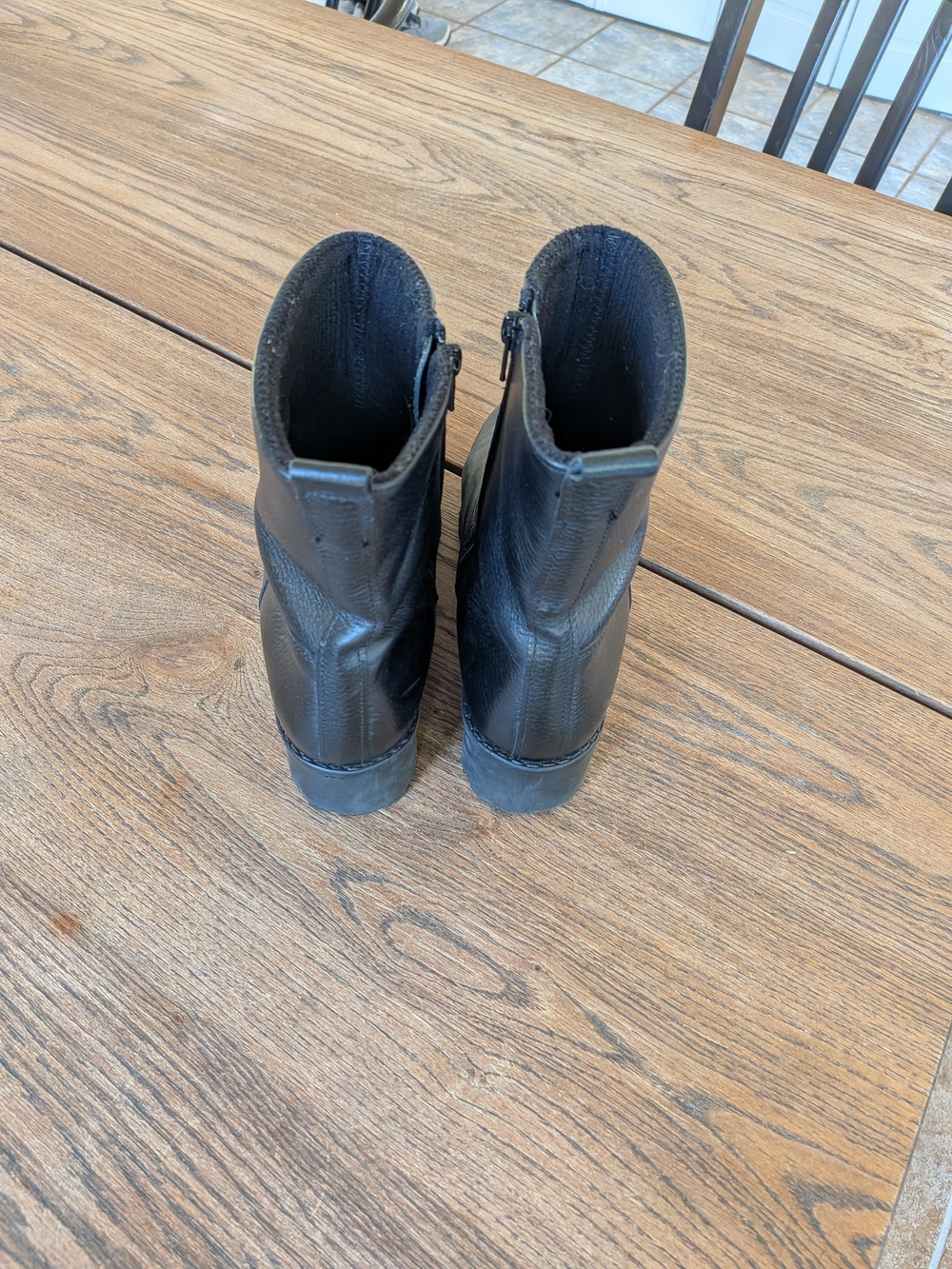 Santana Canada Women's Black Healed  Boots Size 41 Zip Closure - Picture 3 of 15